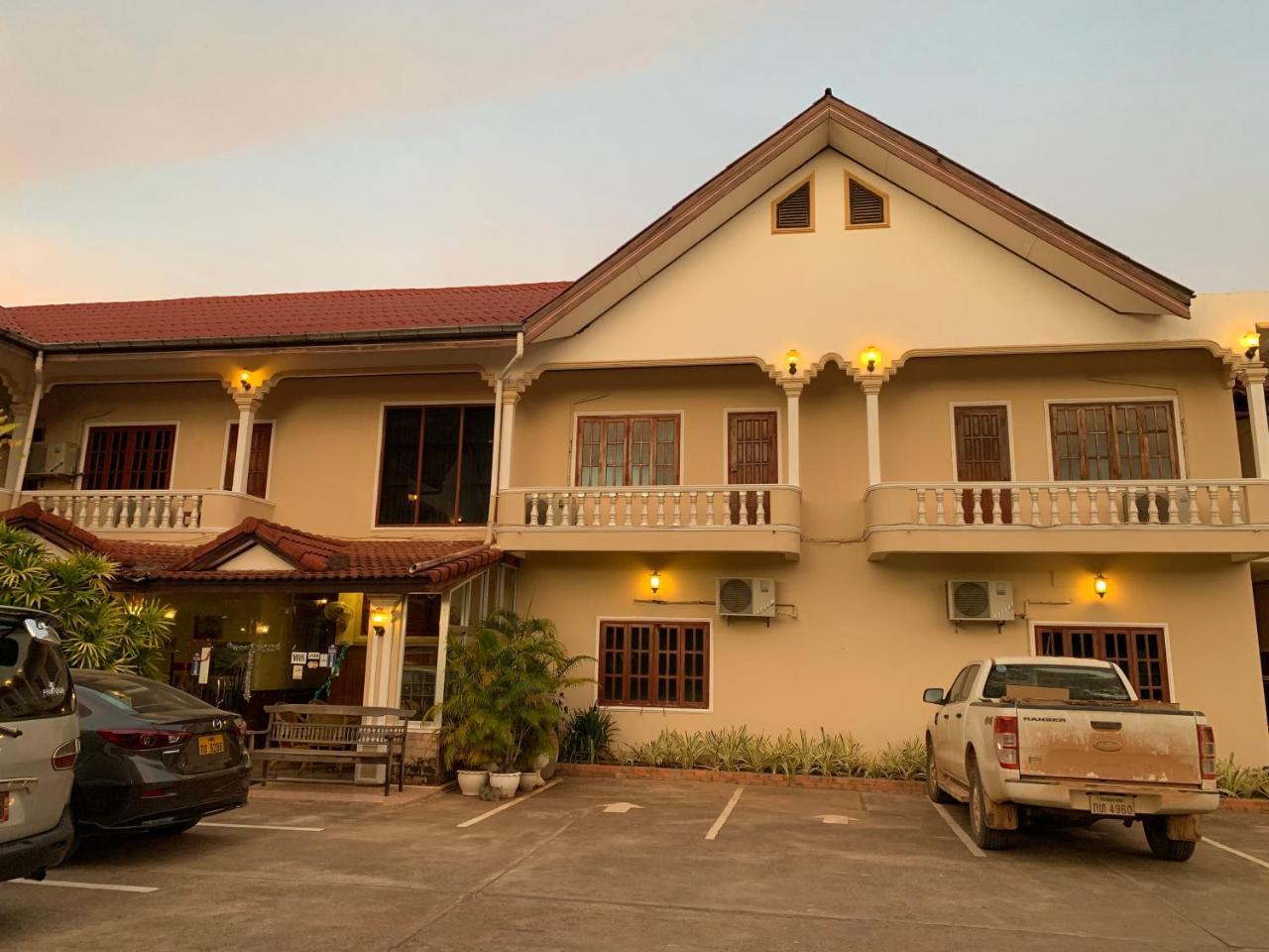 Phaythavone Hotel Pakse Ngoại thất bức ảnh